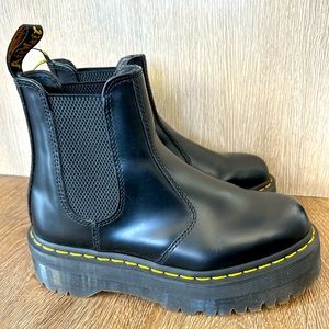 Dr Martens 2976 QUAD like new wore about 3x. Slight creasing in front